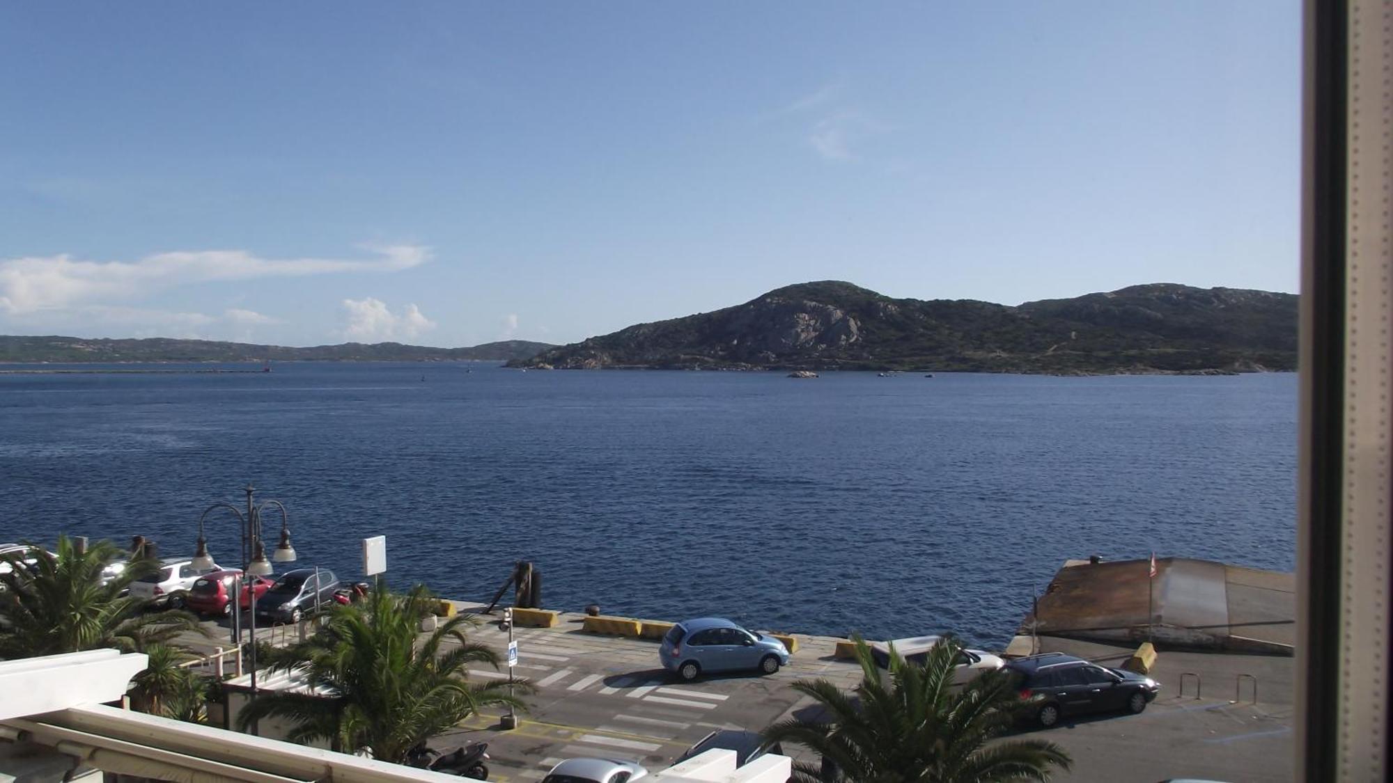 Hotel Excelsior La Maddalena  Buitenkant foto