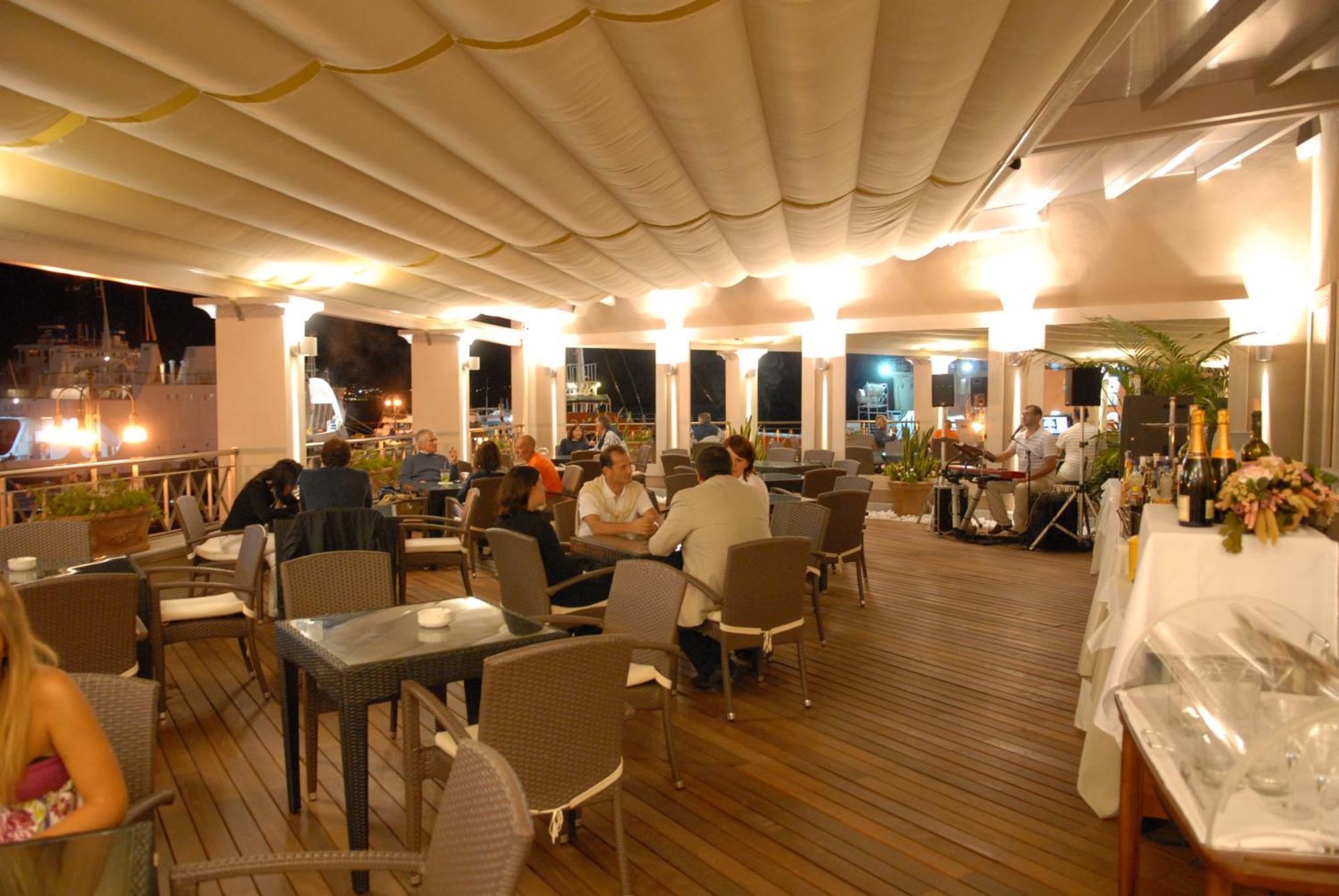 Hotel Excelsior La Maddalena  Buitenkant foto