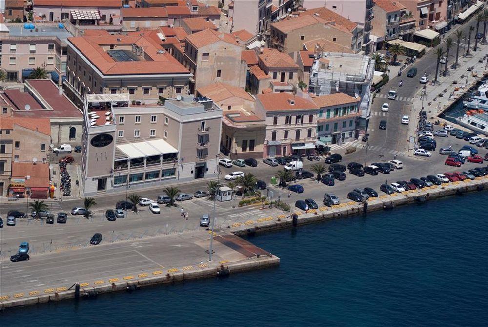 Hotel Excelsior La Maddalena  Buitenkant foto